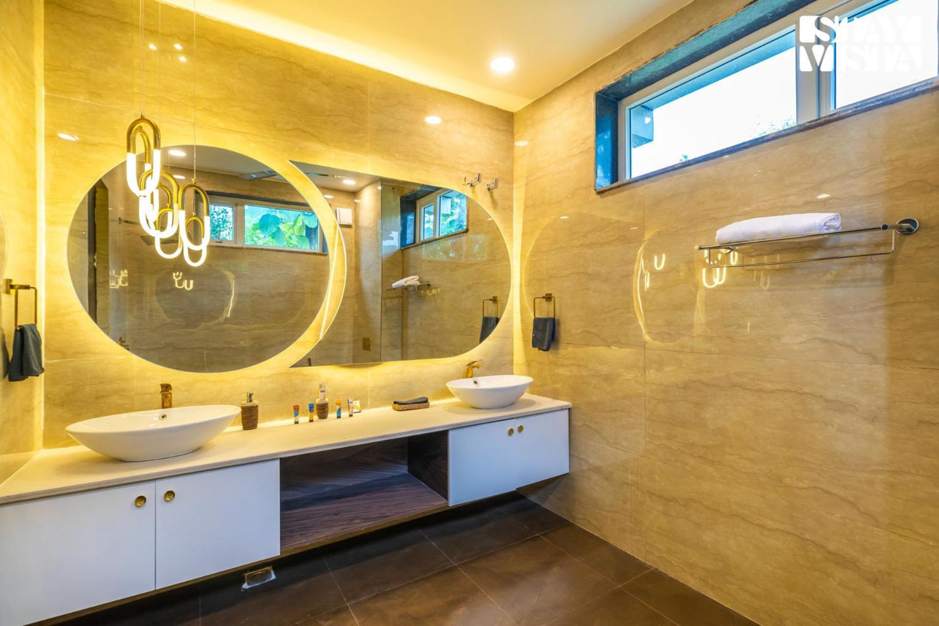 Stayvista At Wandering Vines Indoor Pool 4Bhk Luxury Villa In Delhi Sohna Kültér fotó