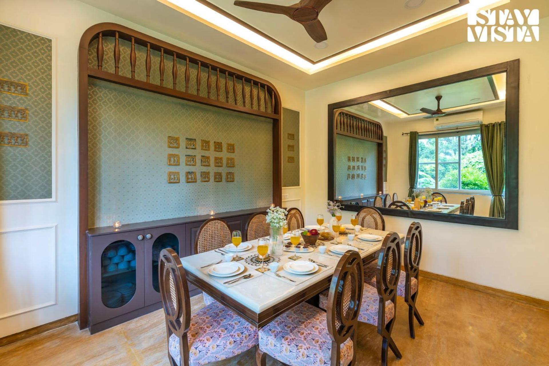 Stayvista At Wandering Vines Indoor Pool 4Bhk Luxury Villa In Delhi Sohna Kültér fotó