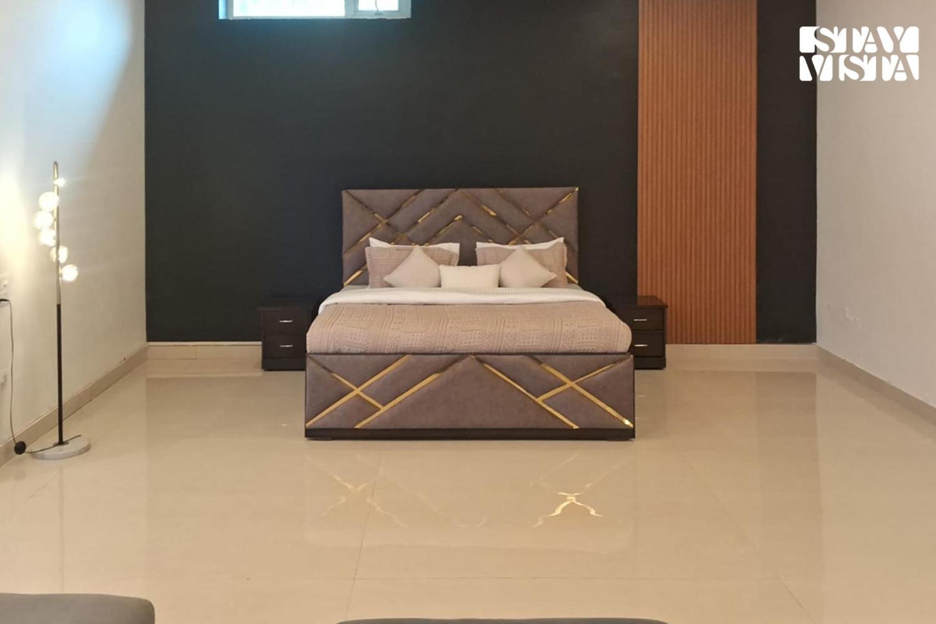 Stayvista At Wandering Vines Indoor Pool 4Bhk Luxury Villa In Delhi Sohna Kültér fotó